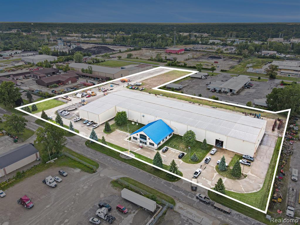 4072 Flint Asphalt Drive, Burton, MI 48529 — Photo 12