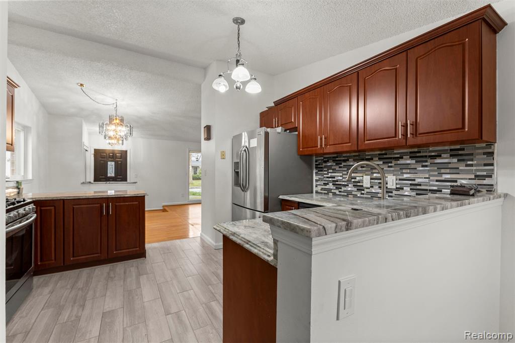 7423 Amboy Street, Dearborn Heights, MI 48127 — Photo 18