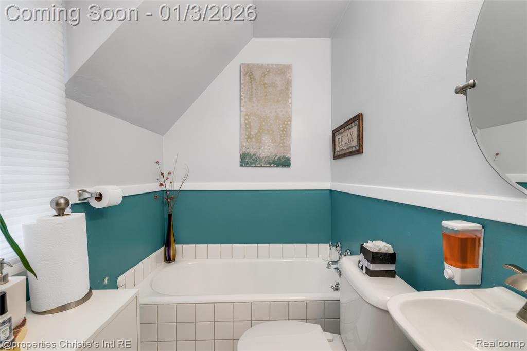 19385 Renfrew Road, Detroit, MI 48221 — Photo 31