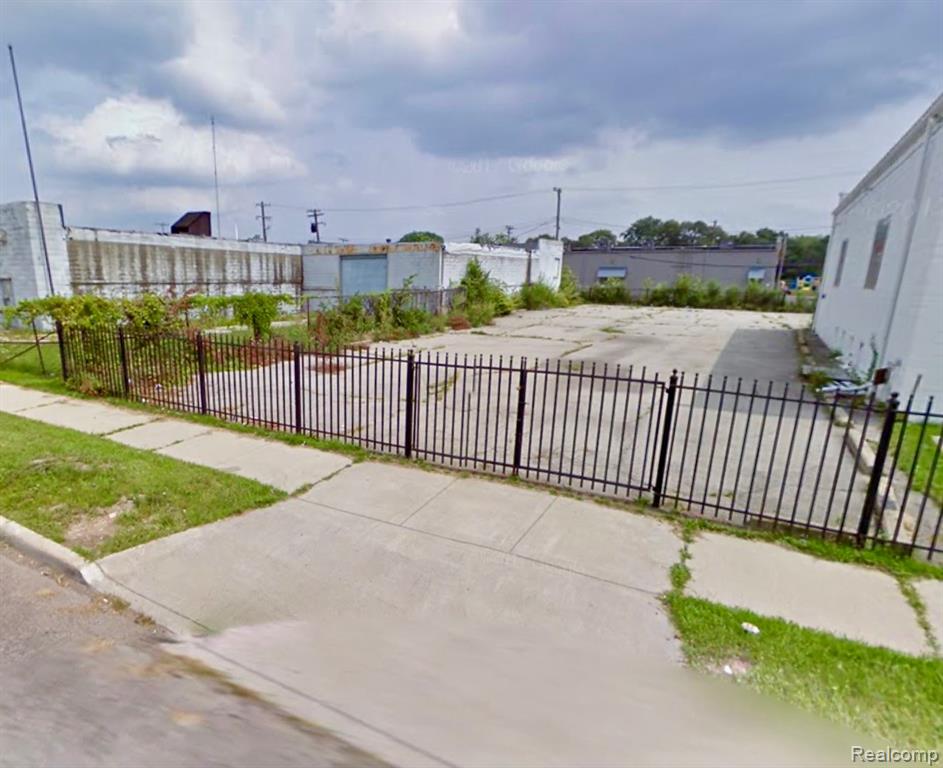 13588 Lesure Street, Detroit, MI 48227 — front exterior