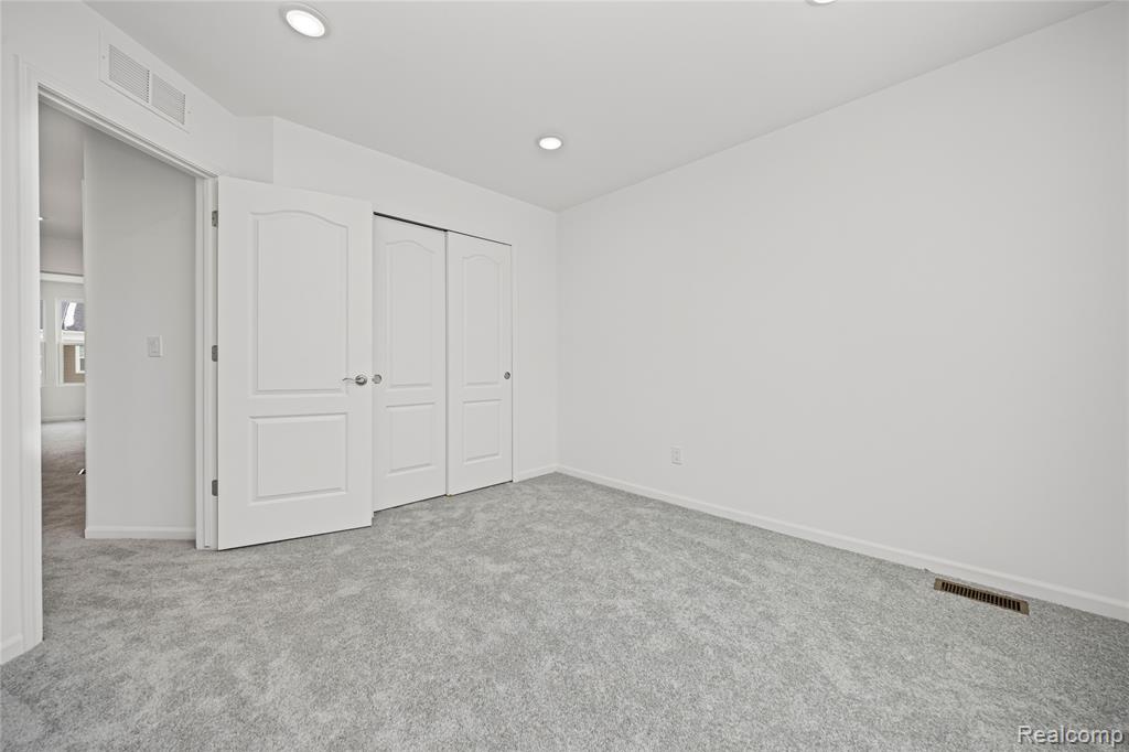 43071 Atwood Avenue, Novi, MI — Photo 41
