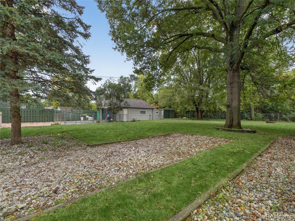 43801 Burtrig Road, Van Buren, MI 48111 — Photo 41