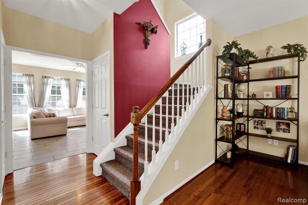 8155 Parkside Drive, Westland, MI — Photo 28