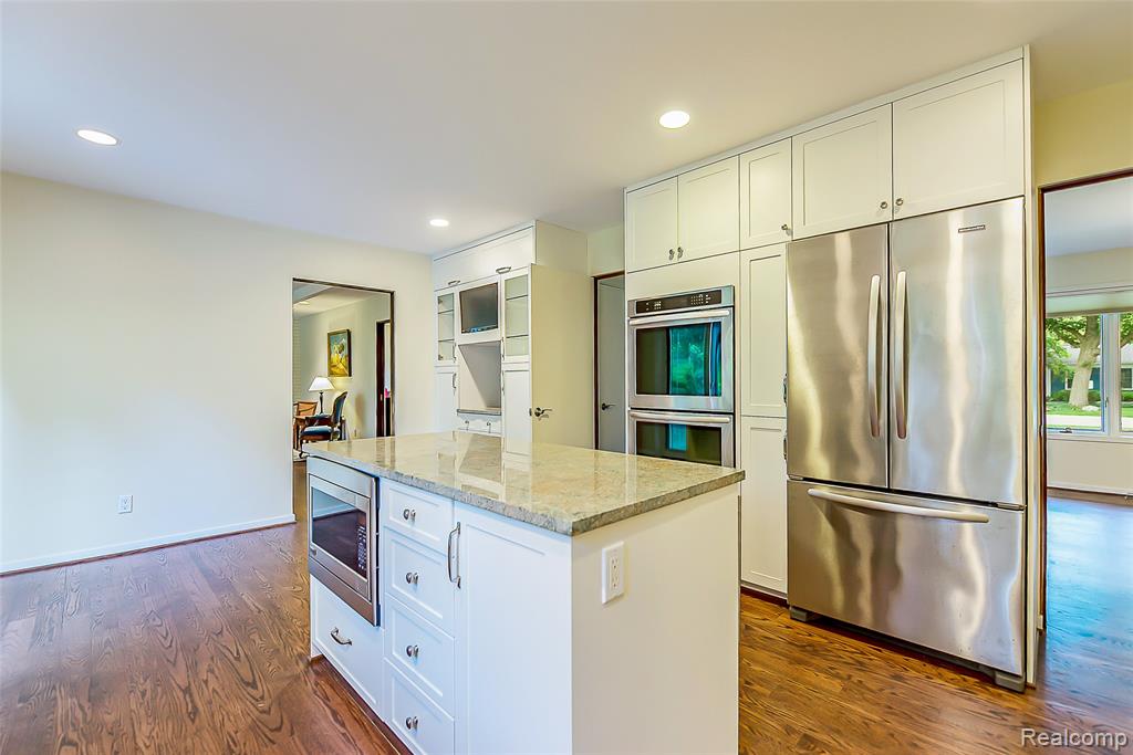 581 Woodway Court, Bloomfield Hills, MI 48302 — Photo 15