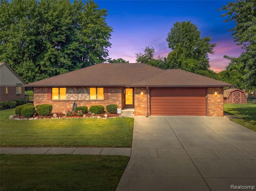 51957 N Adele Circle, Chesterfield, MI 48047