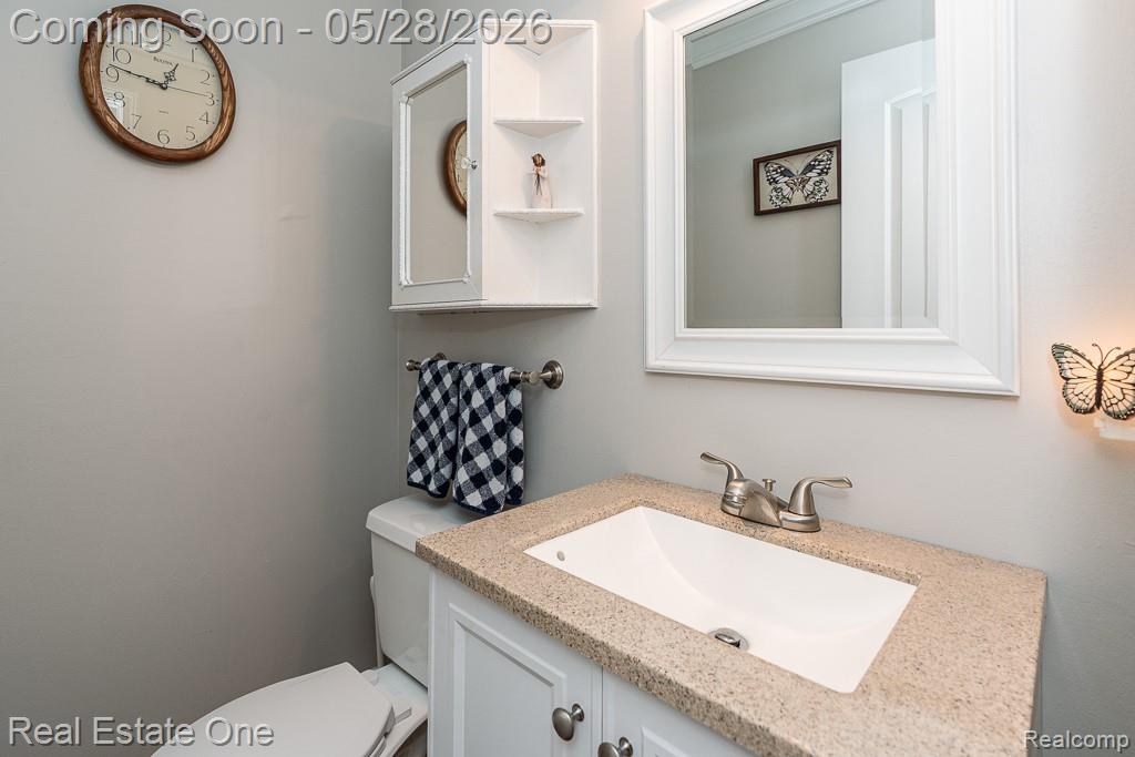40788 Executive Drive, Sterling Heights, MI 48313 — Photo 18