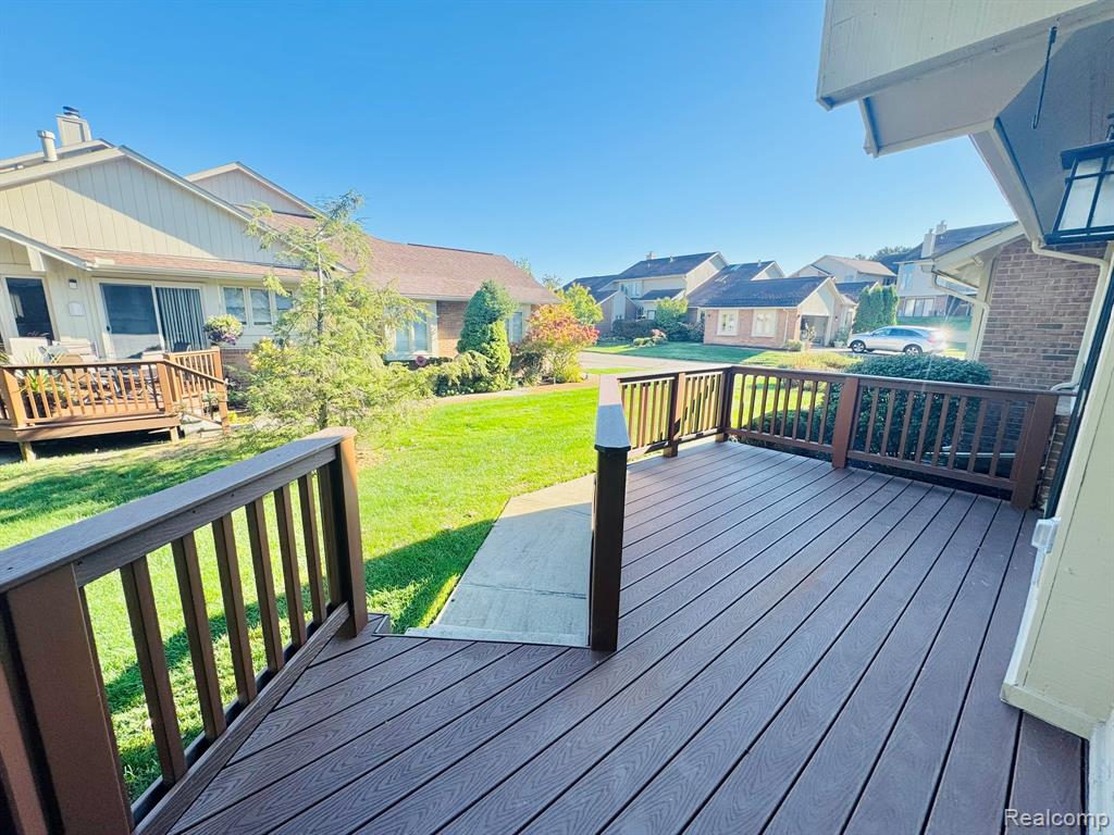 5616 Hillcrest Circle W, West Bloomfield, MI — Photo 3