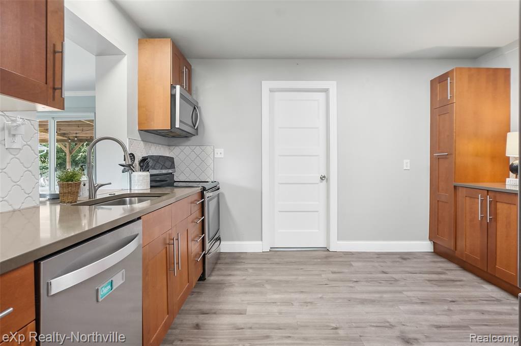 42030 Schoolcraft Road, Plymouth, MI 48170 — Photo 29