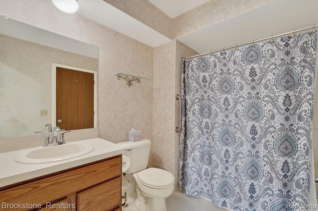 62401 Raleigh Court, 4, South Lyon, MI 48178 — Photo 15