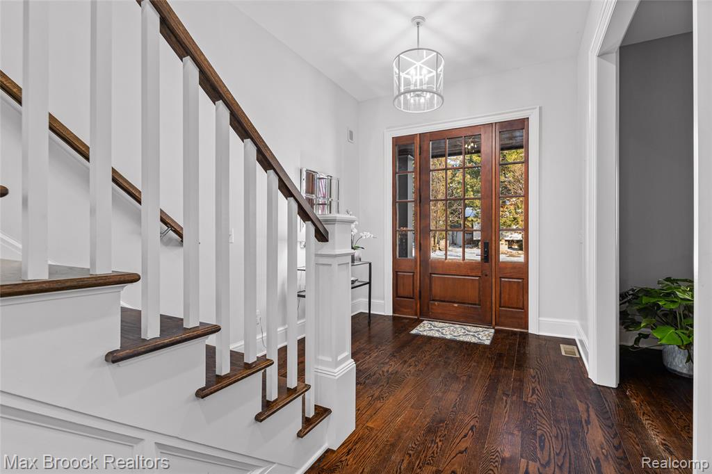 864 Chestnut Street, Birmingham, MI 48009 — Photo 2