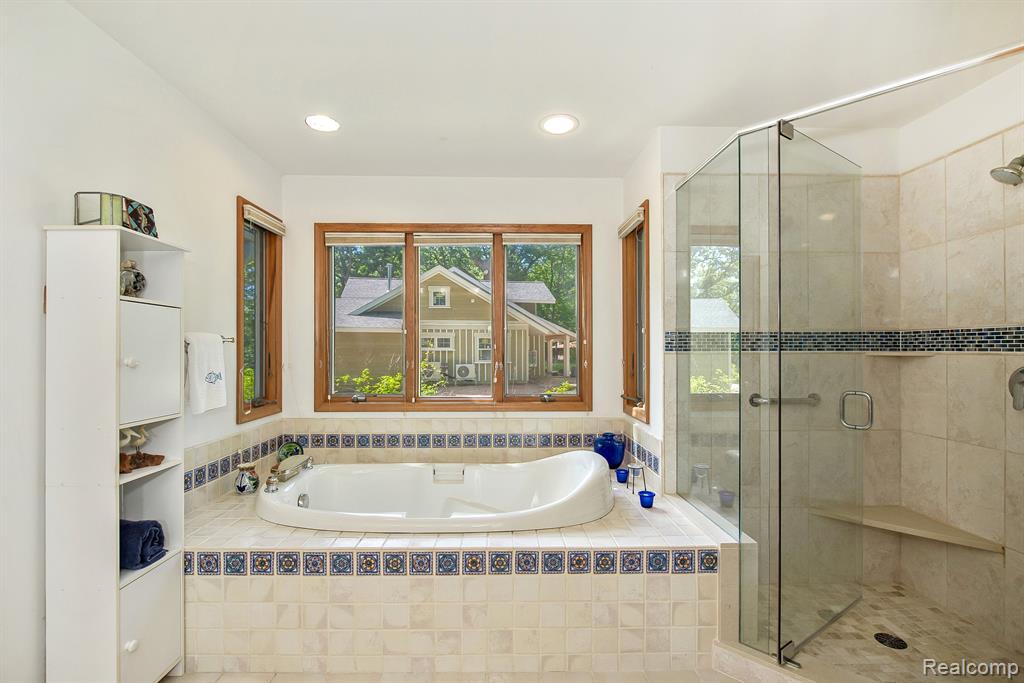 7636 THARP Drive, Whitmore Lake, MI 48189 — Photo 43