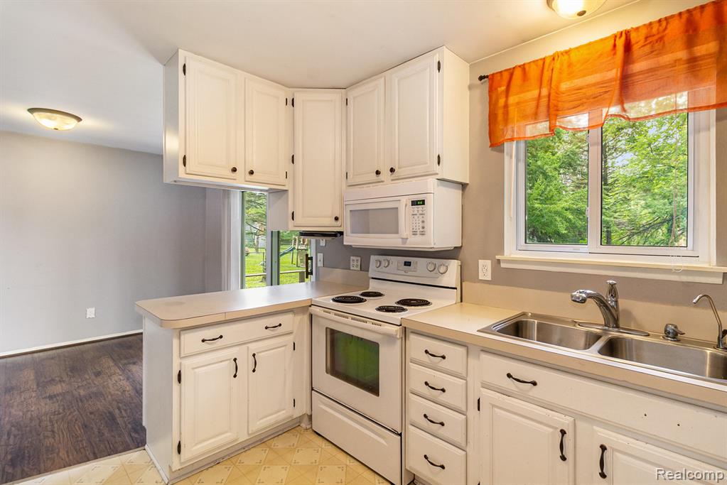 5496 Canonsburg Road, Grand Blanc, MI 48439 — Photo 7