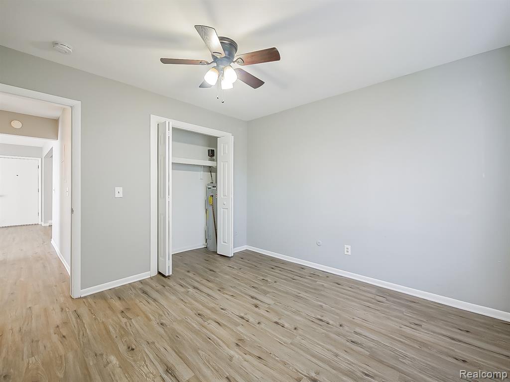 121 E Van Riper Road, Fowlerville, MI 48836 — Photo 11