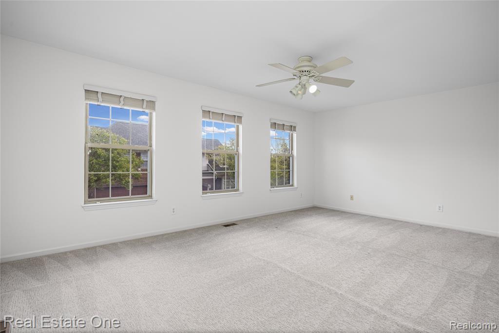 7382 Gateway Drive, West Bloomfield, MI — Photo 34