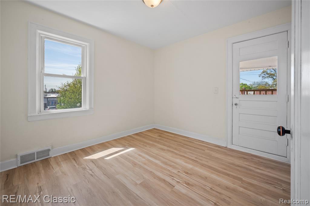 7239 Barrie Street, Dearborn, MI 48126 — Photo 26