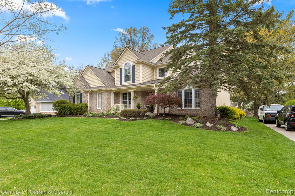 1424 Woodbridge Lane, Wixom, MI 48393 — Photo 2