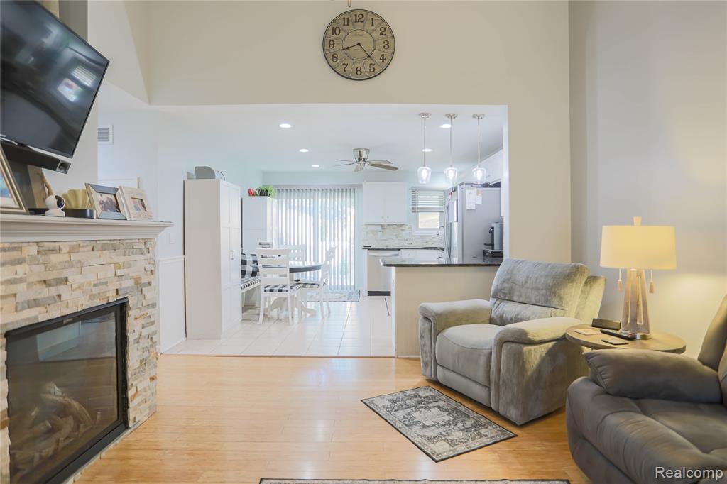 39567 Macomber Street, Harrison Township, MI — Photo 9
