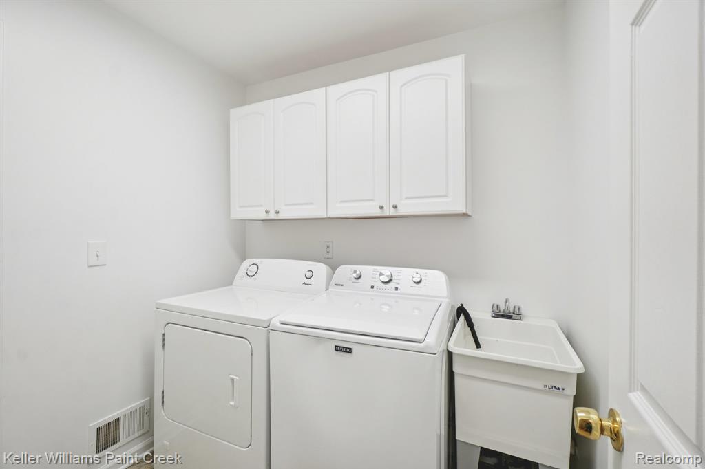 2799 Lochmoor Boulevard, Lake Orion, MI — Photo 21