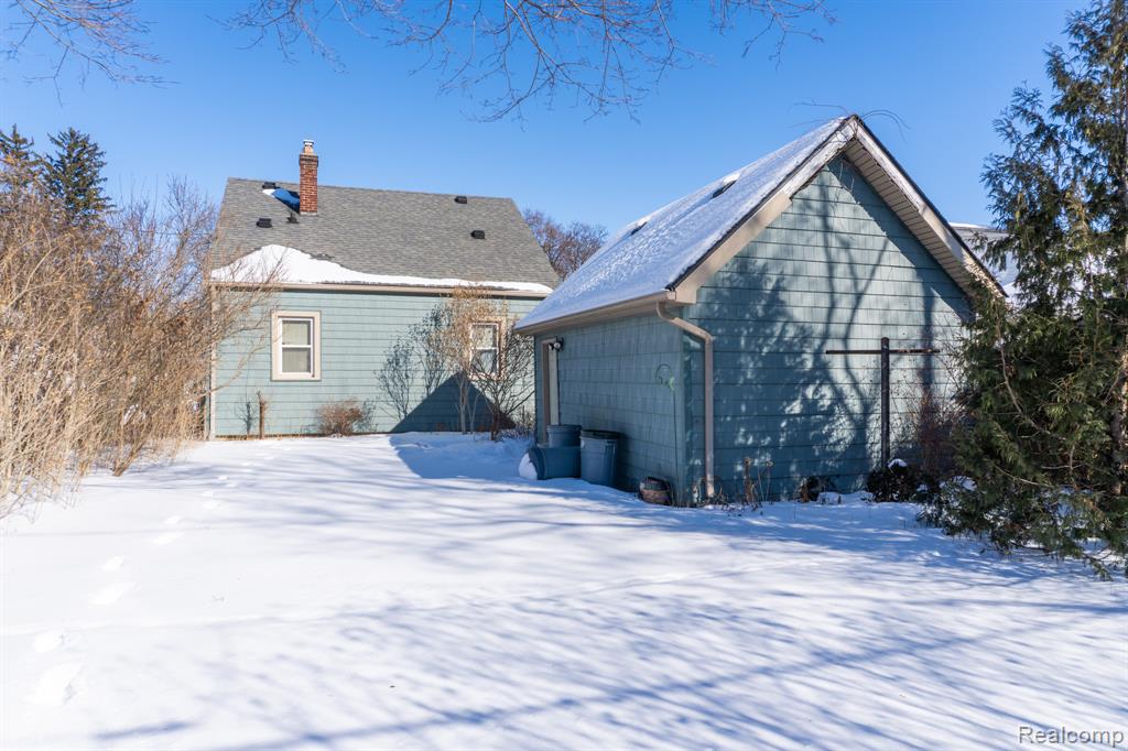 825 Frank Street, Flint, MI 48504 — Photo 7