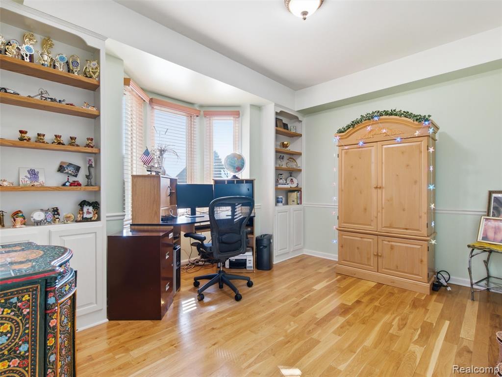 48507 Montelepre Drive, Utica, MI 48315 — Photo 35