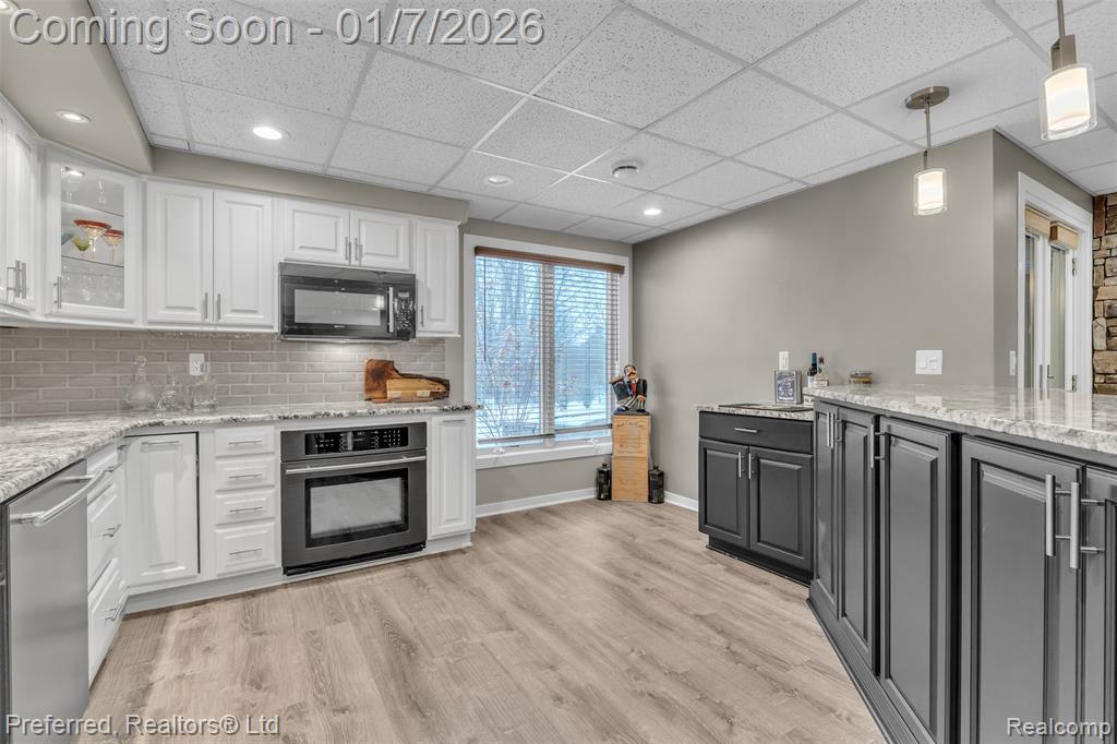13684 Eaton Drive, Plymouth, MI 48170 — Photo 67