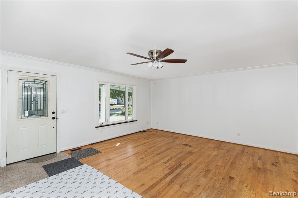 2320 Belle Glade Court, Fenton, MI 48430 — Photo 5