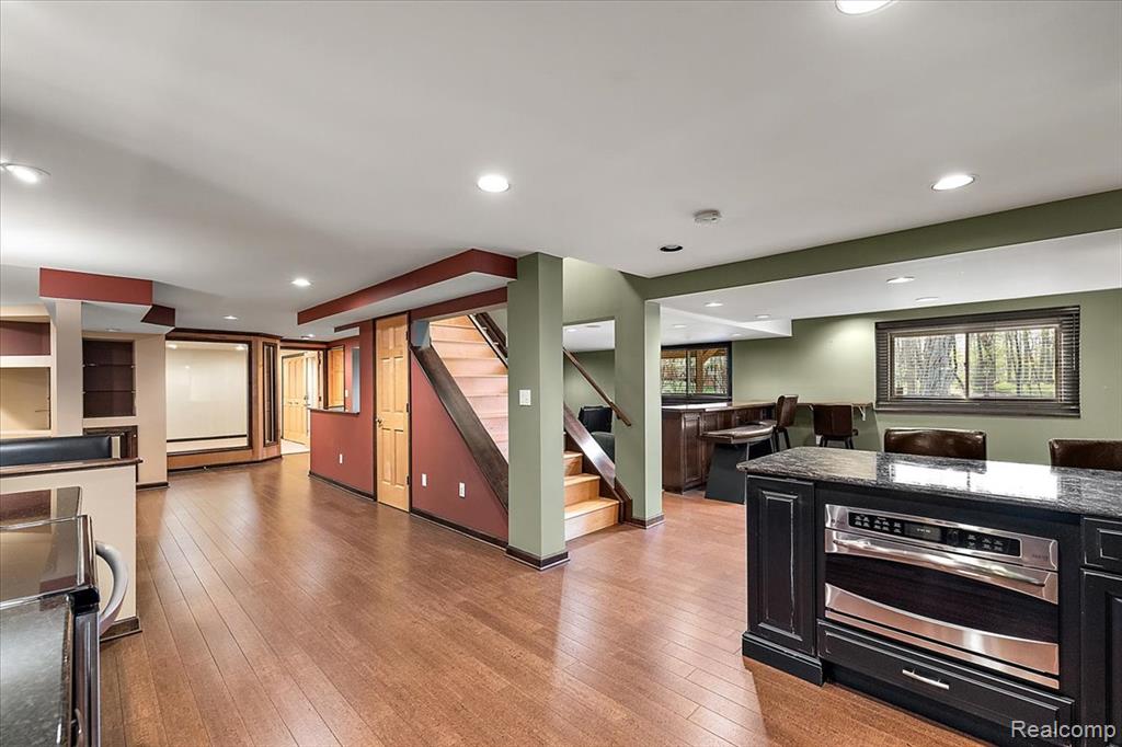 43054 Oxford Court, Novi, MI — Photo 26