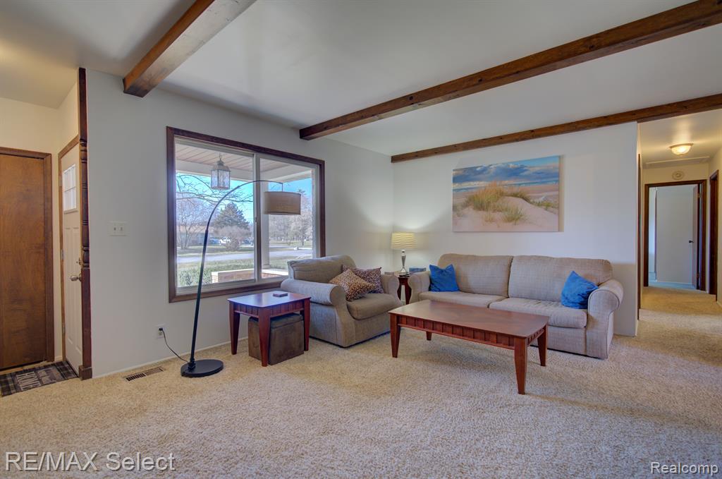 7233 JENNINGS Road, Swartz Creek, MI 48473 — Photo 12