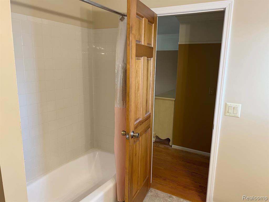 1198 KNIGHTSBRIDGE Road, Canton, MI 48187 — Photo 12