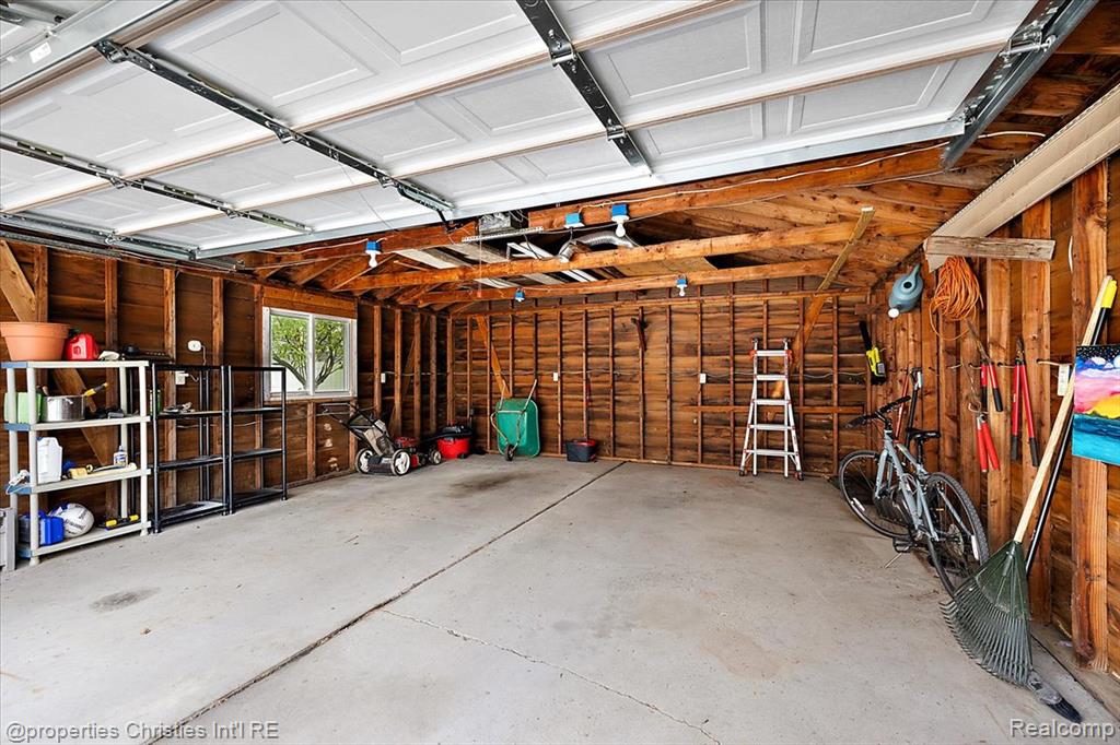 10819 W 11 Mile Road, Huntington Woods, MI — Photo 48