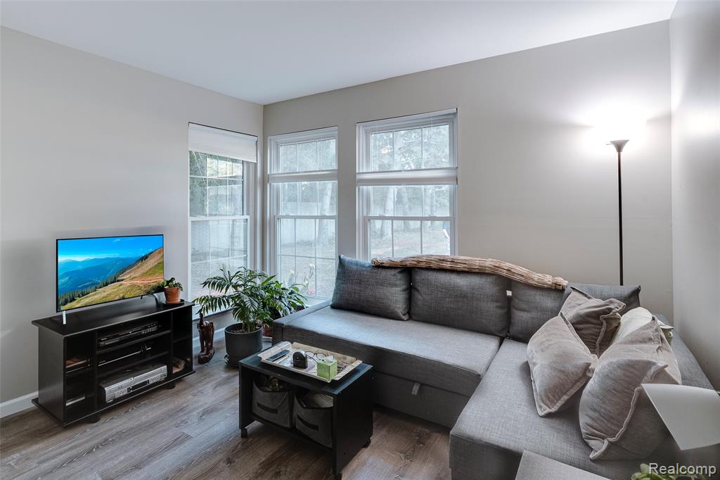 40554 Newport Drive, Plymouth, MI 48170 — Photo 18