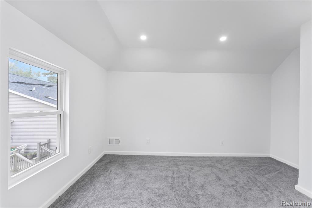 4354 S 5th Street, Luna Pier, MI 48157 — Photo 16