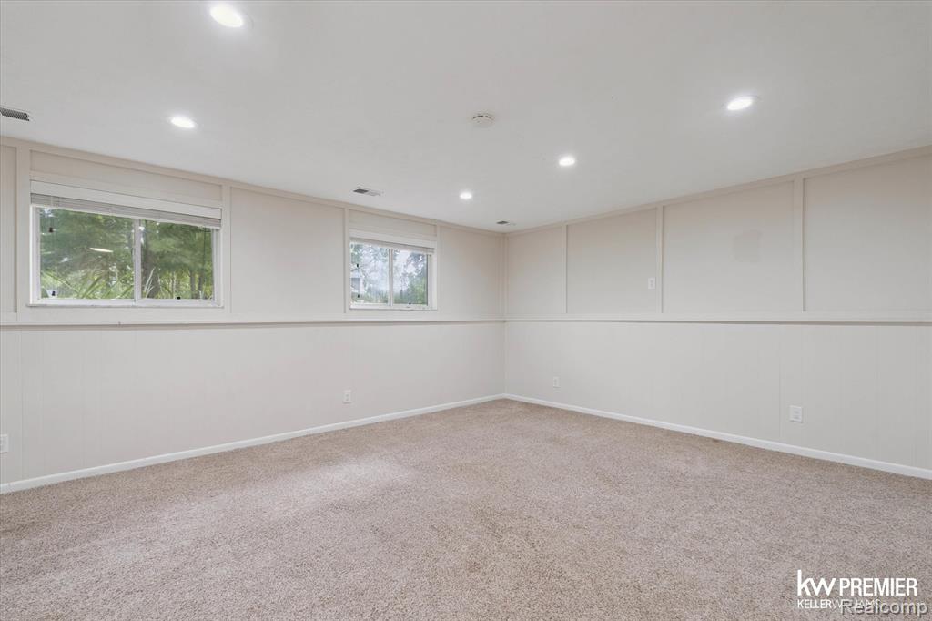 4810 Hobson Avenue, Waterford, MI 48328 — Photo 20