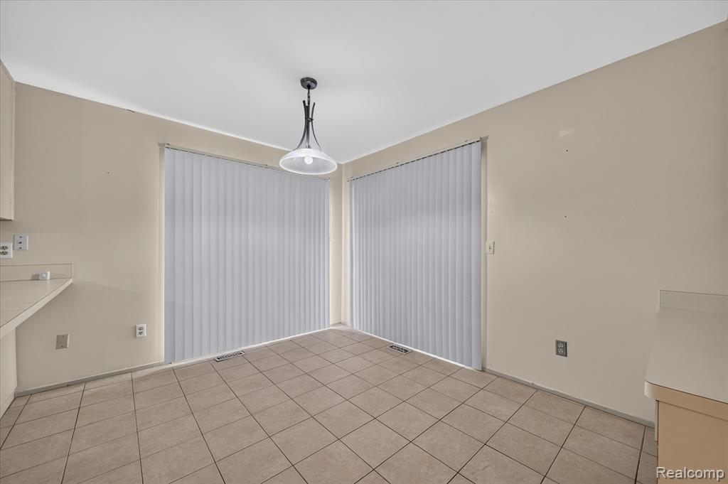 6153 Pickwood Drive, West Bloomfield, MI — Photo 15