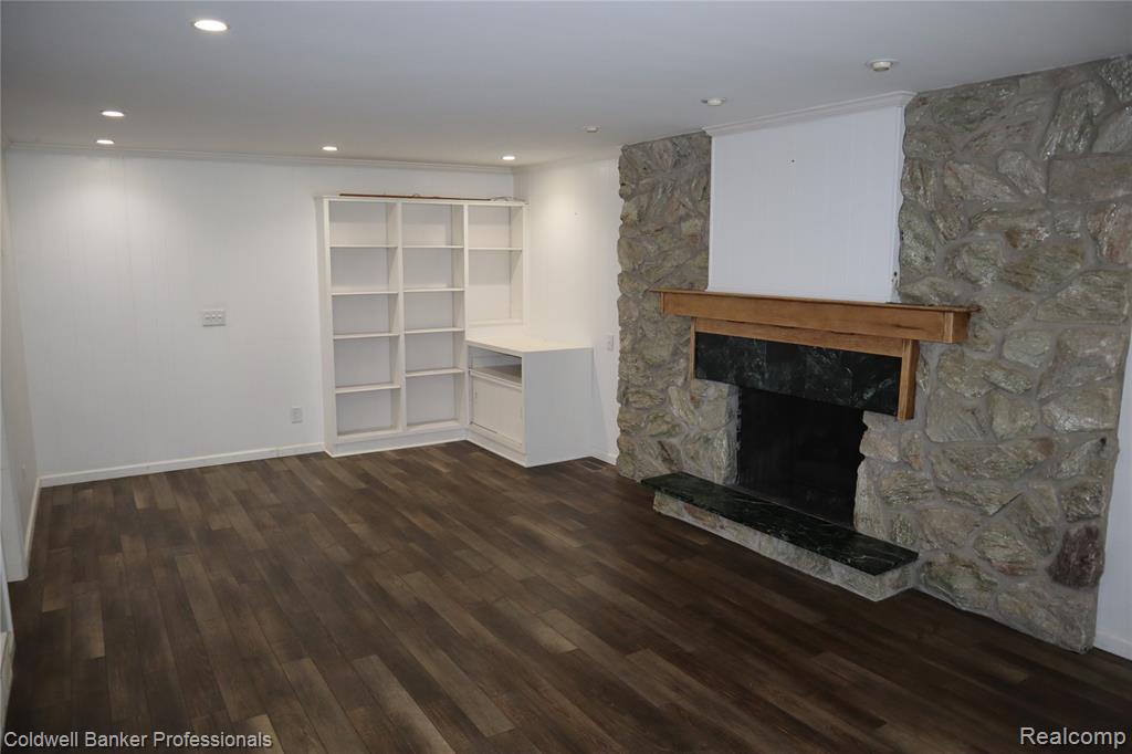 5435 S Sycamore Drive, Burton, MI 48509 — Photo 22