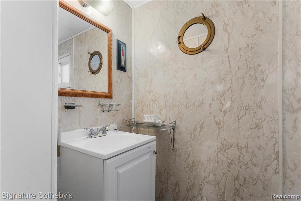 6997 Lakeshore Road, Lexington, MI 48450 — Photo 44