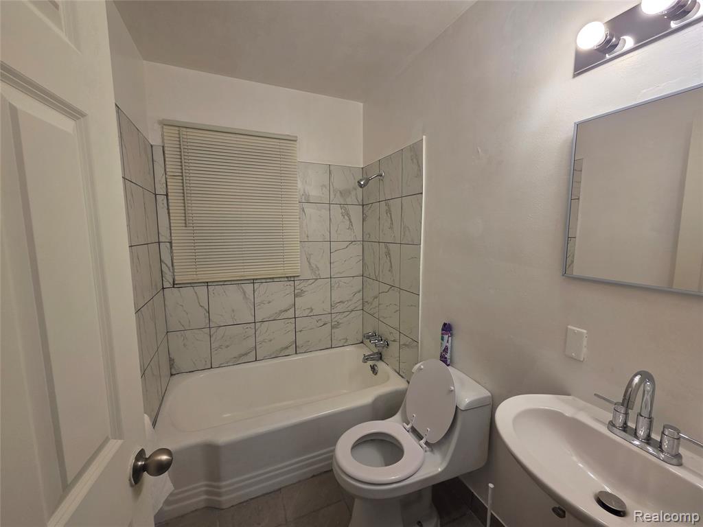 8084 Evergreen Avenue, Detroit, MI 48228 — Photo 16