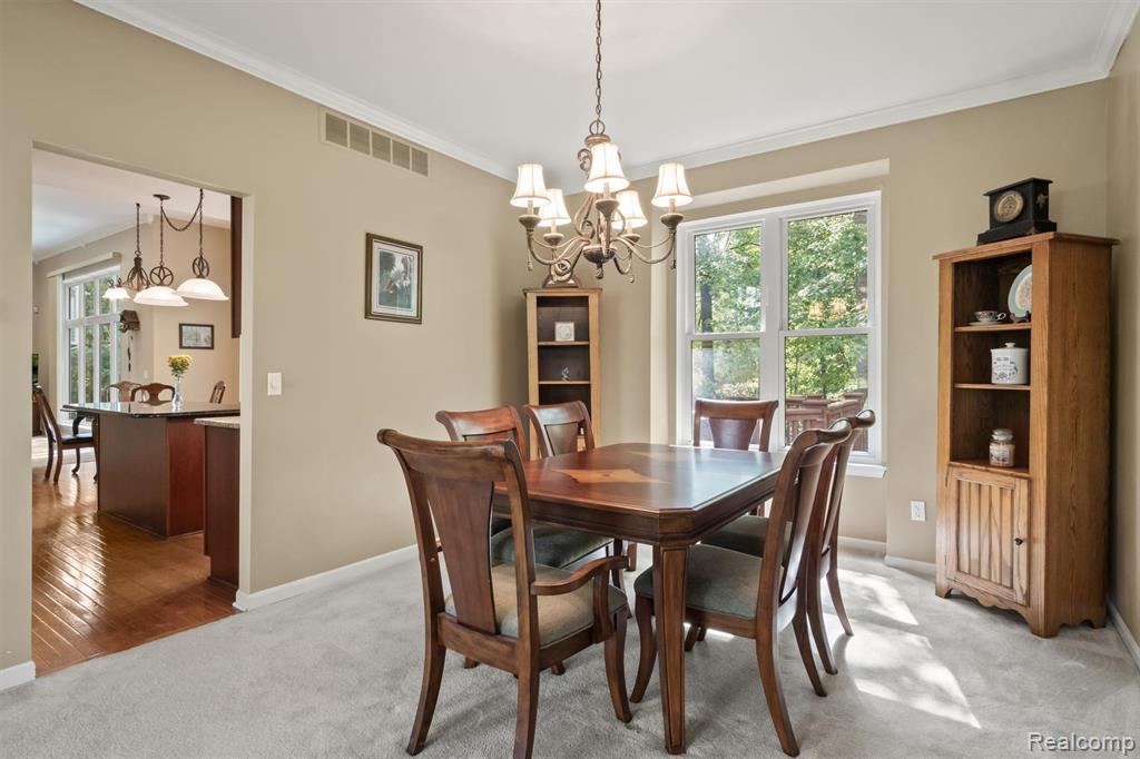 6404 Pennington Drive, White Lake, MI 48383 — Photo 6
