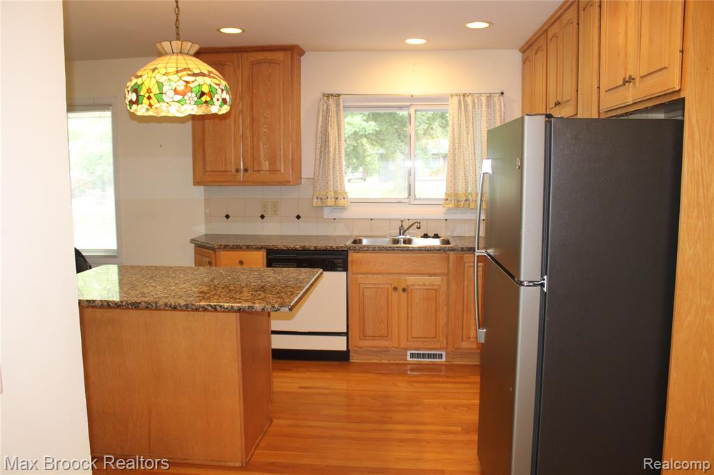 423 Dalebrook Lane, Bloomfield Hills, MI 48301 — Photo 7