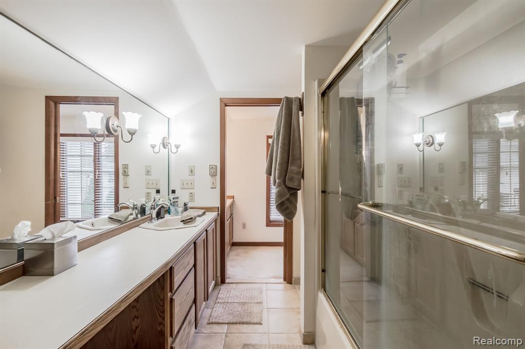 9149 LONGCROFT Drive, White Lake, MI — Photo 44