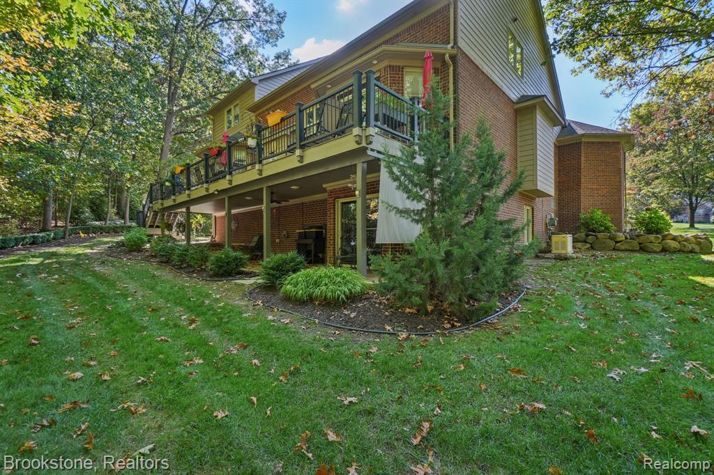 5947 Blackberry Lane, Clarkston, MI 48348 — Photo 65