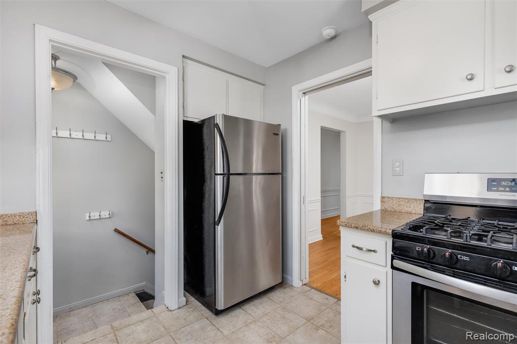 4214 S Verona Circle, Royal Oak, MI 48073 — Photo 6