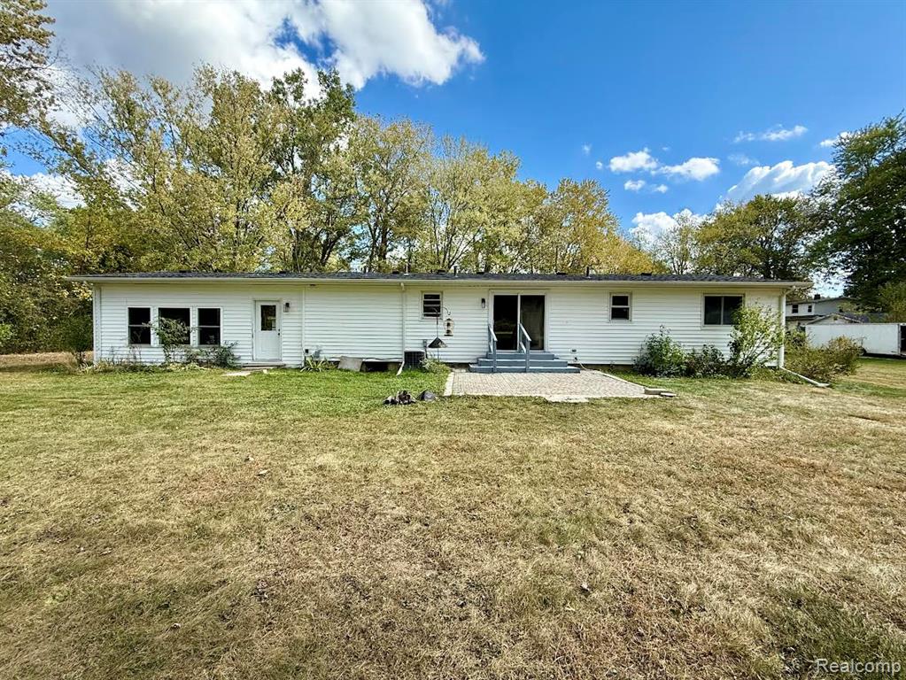 840 Laird Street, Lake Orion, MI 48362 — Photo 12