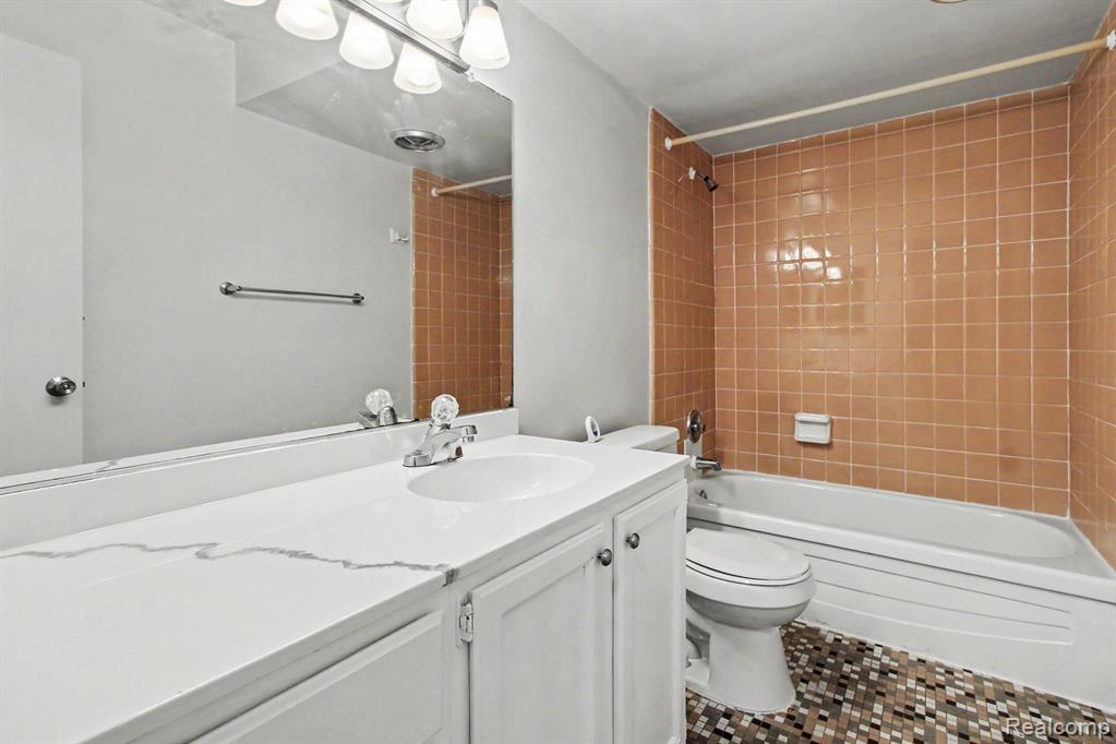 4214 Packard Street, 2, Ann Arbor, MI 48108 — Photo 10