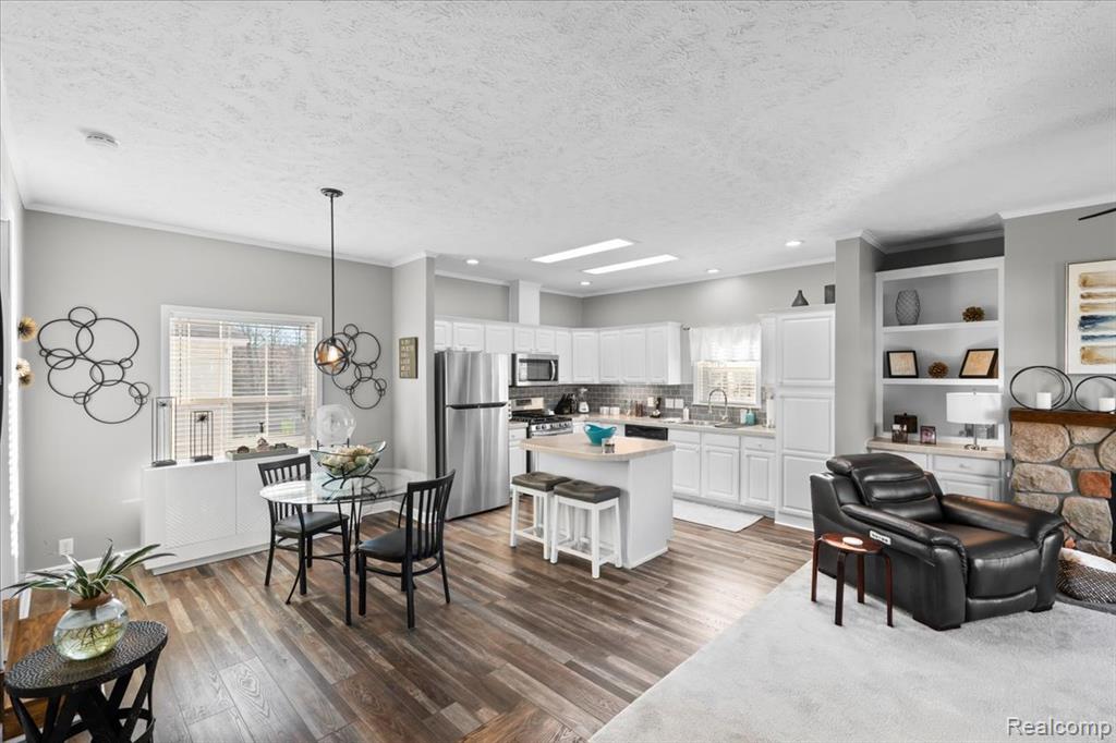 11201 Woodchester Court, South Lyon, MI 48178 — Photo 12