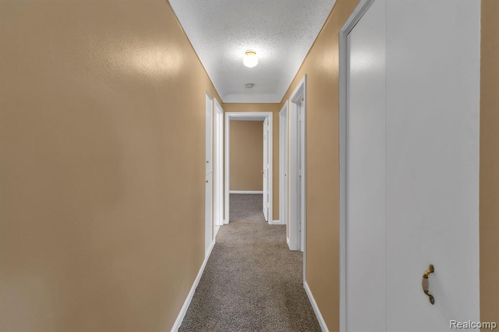 7411 N Vernon Street, Dearborn Heights, MI 48127 — Photo 13