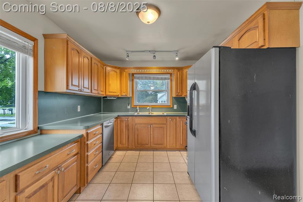 885 Patterson Drive, Monroe, MI 48161 — Photo 8