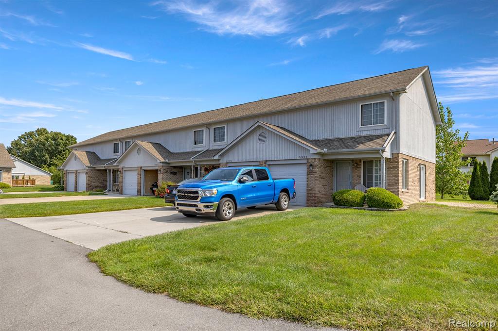 23272 STOFLET Lane, Trenton, MI 48183 — Photo 7