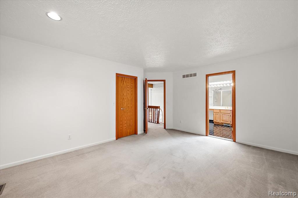 6583 RIDGEVIEW Drive, Clarkston, MI — Photo 34