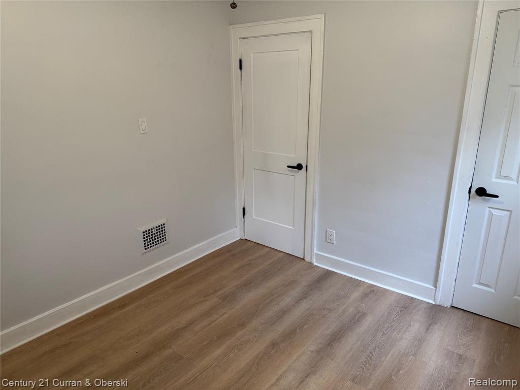7639 Ternes Street, Dearborn, MI 48126 — Photo 8